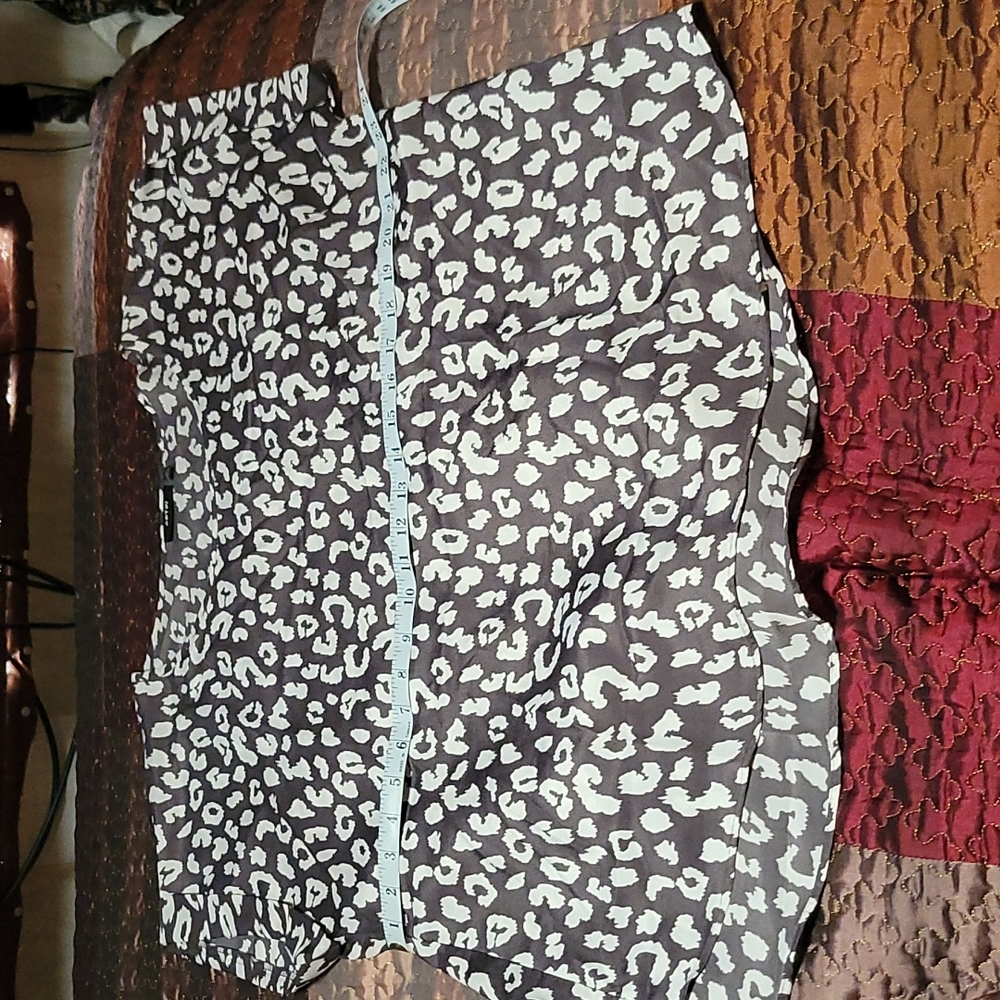 Top - Picture 2 of 6